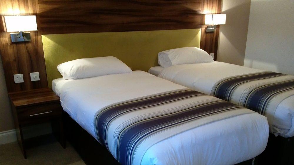 Livingston Lodge Hotel エクステリア 写真